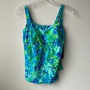 NWT Ocean Dream swim Signature size 6 up to D cup tankini top